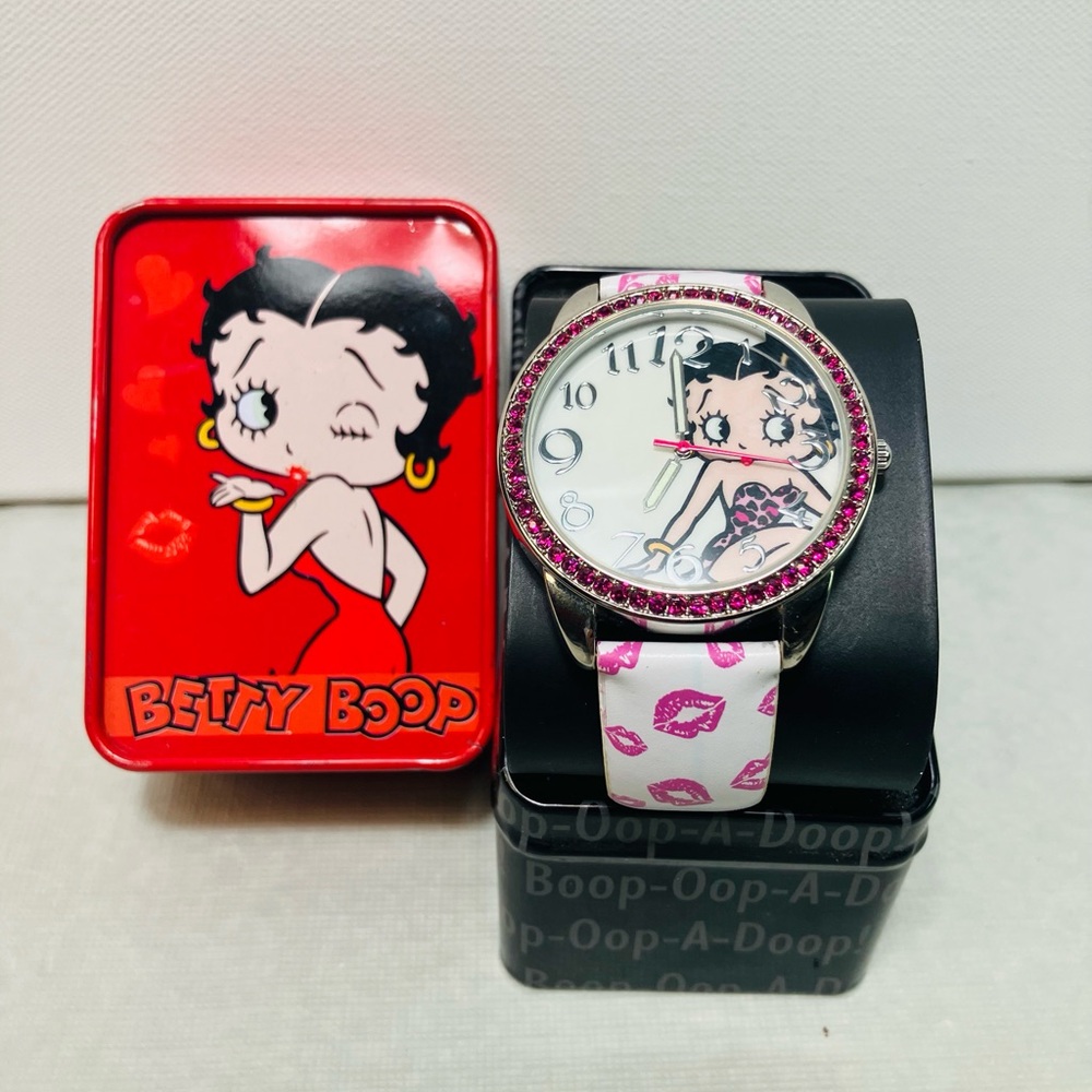 Betty Boop Charm Wrist Watch 2016 MZ Berger Pink with Box